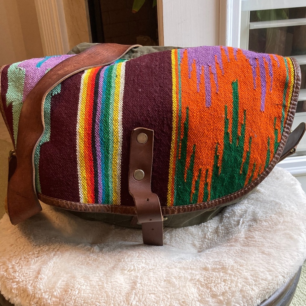 LAST CALL!! TOTEM SALVAGED Large Hobo Crossbody Serape and Canvas Bag - EUC - Picture 2 of 11